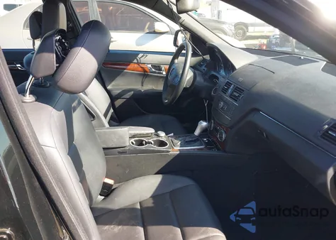 2009 Mercedes-Benz C 300 Luxury/Sport из США, поврежденный, VIN WDDGF54X79R070398